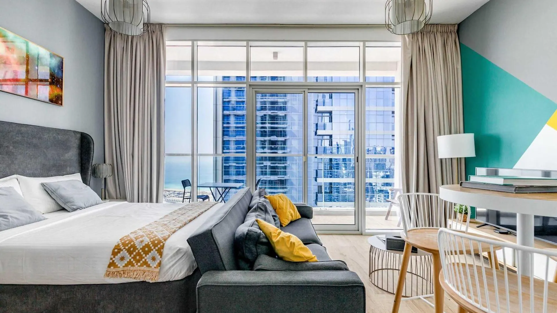 Knokey Dubai Marina Comfortable Apartments With Pool And Gym