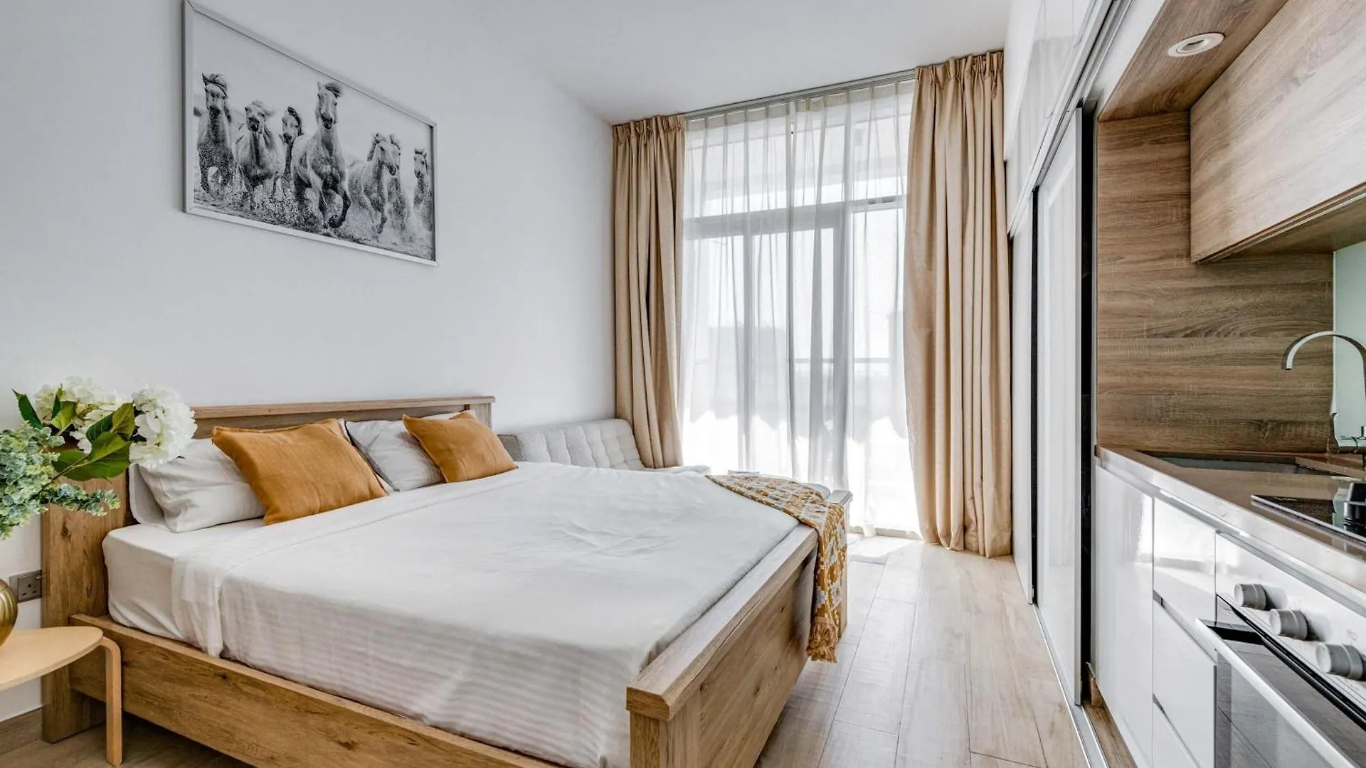 Knokey Dubai Marina Comfortable Apartments With Pool And Gym