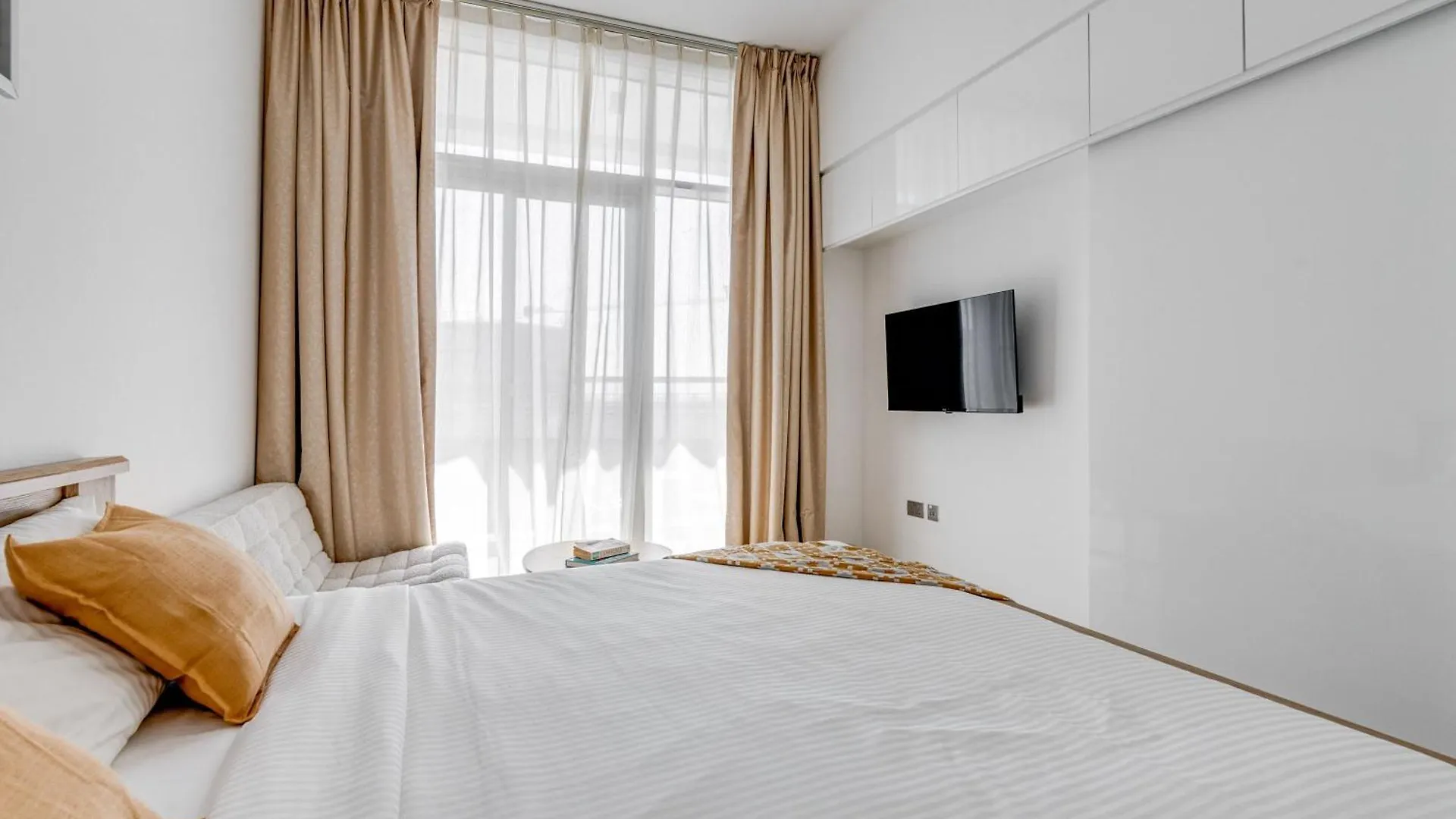 Knokey Dubai Marina Comfortable Apartments With Pool And Gym 0*,  United Arab Emirates