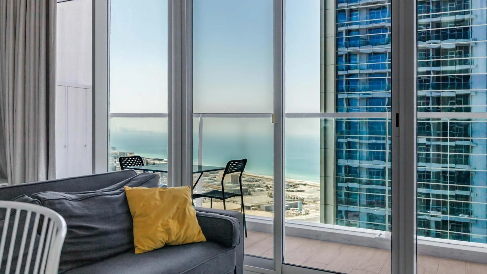 Knokey Dubai Marina Comfortable Apartments With Pool And Gym 0*,  United Arab Emirates